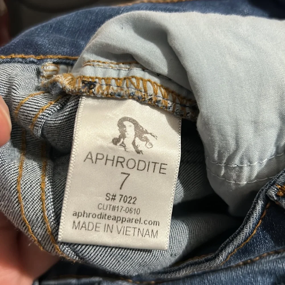 Aphrodite Distressed Denim Bermuda Shorts Size 7